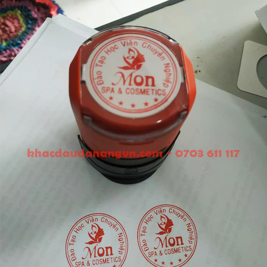 Khắc dấu ấn Đà Nẵng
