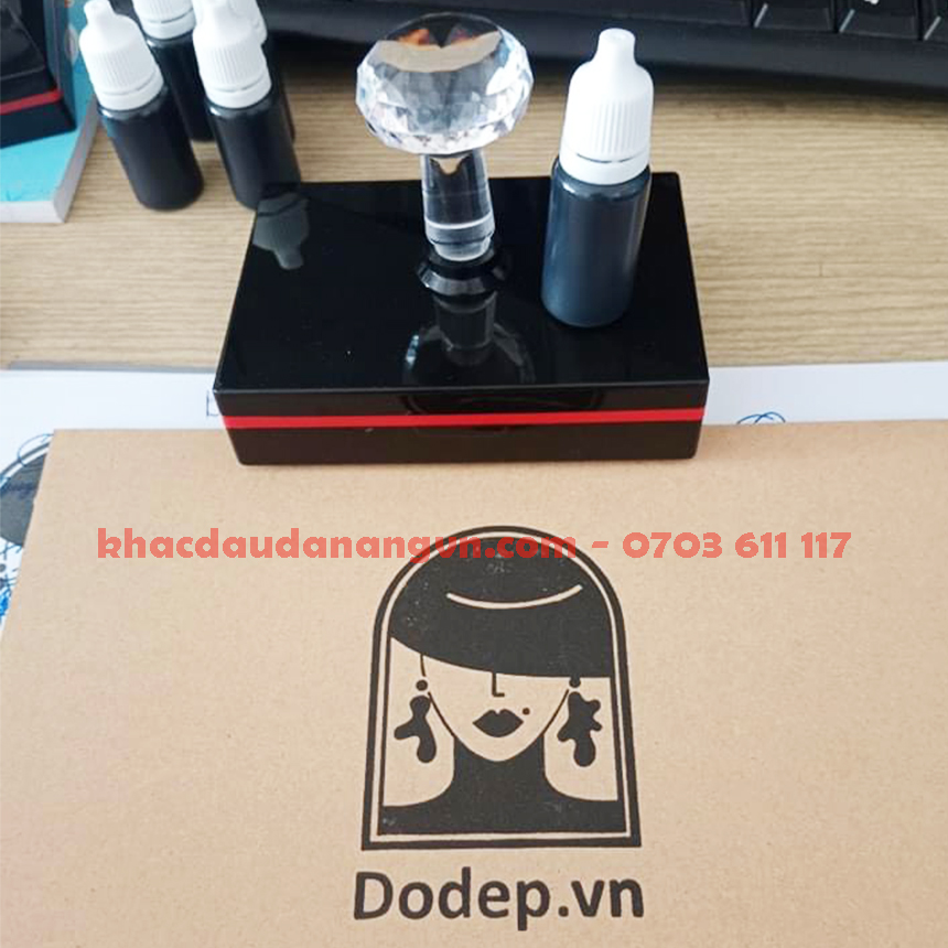 Khắc dấu ấn Đà Nẵng