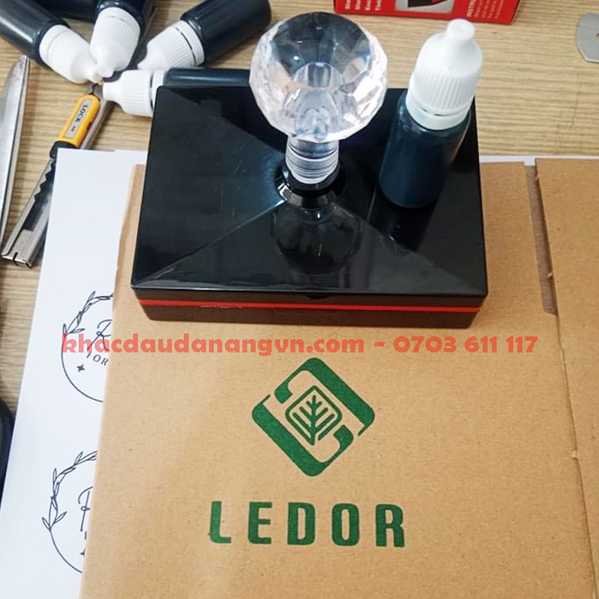 Khắc dấu ấn Đà Nẵng