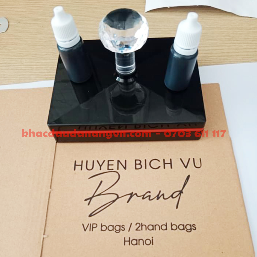 Khắc dấu ấn Đà Nẵng