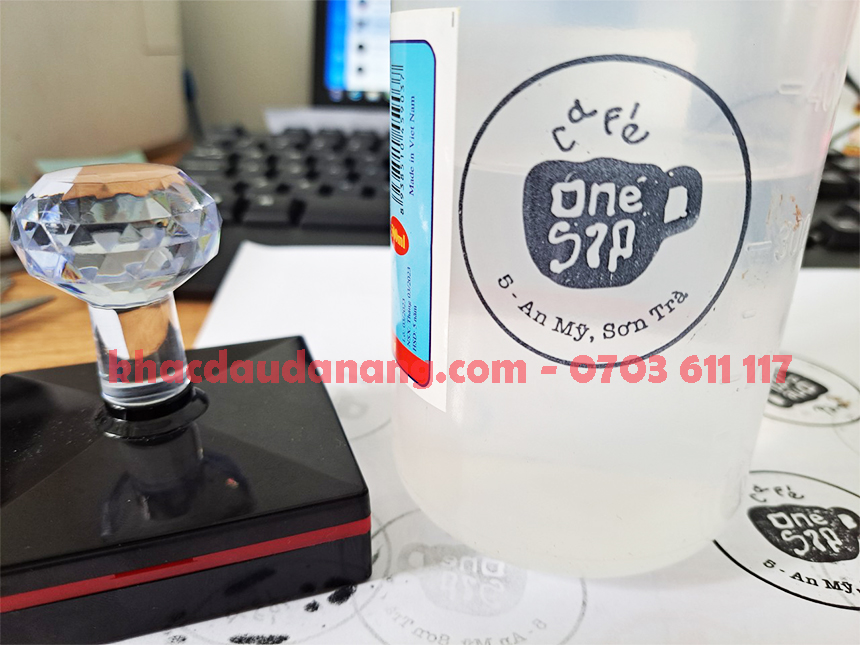 Khắc dấu ấn Đà Nẵng