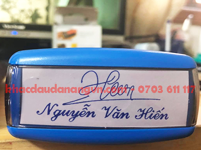 Khắc dấu tên quận Liên Chiểu